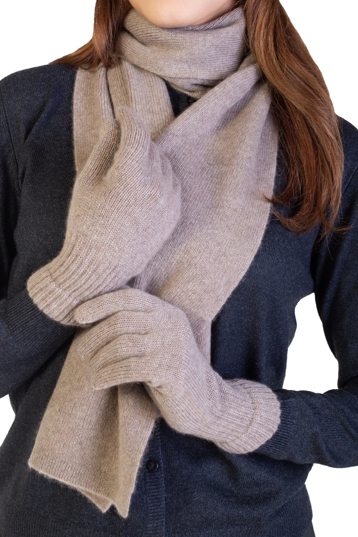 Geschenkset Amira: Mütze, Handschuhe und Schal aus 100 % Kaschmir
