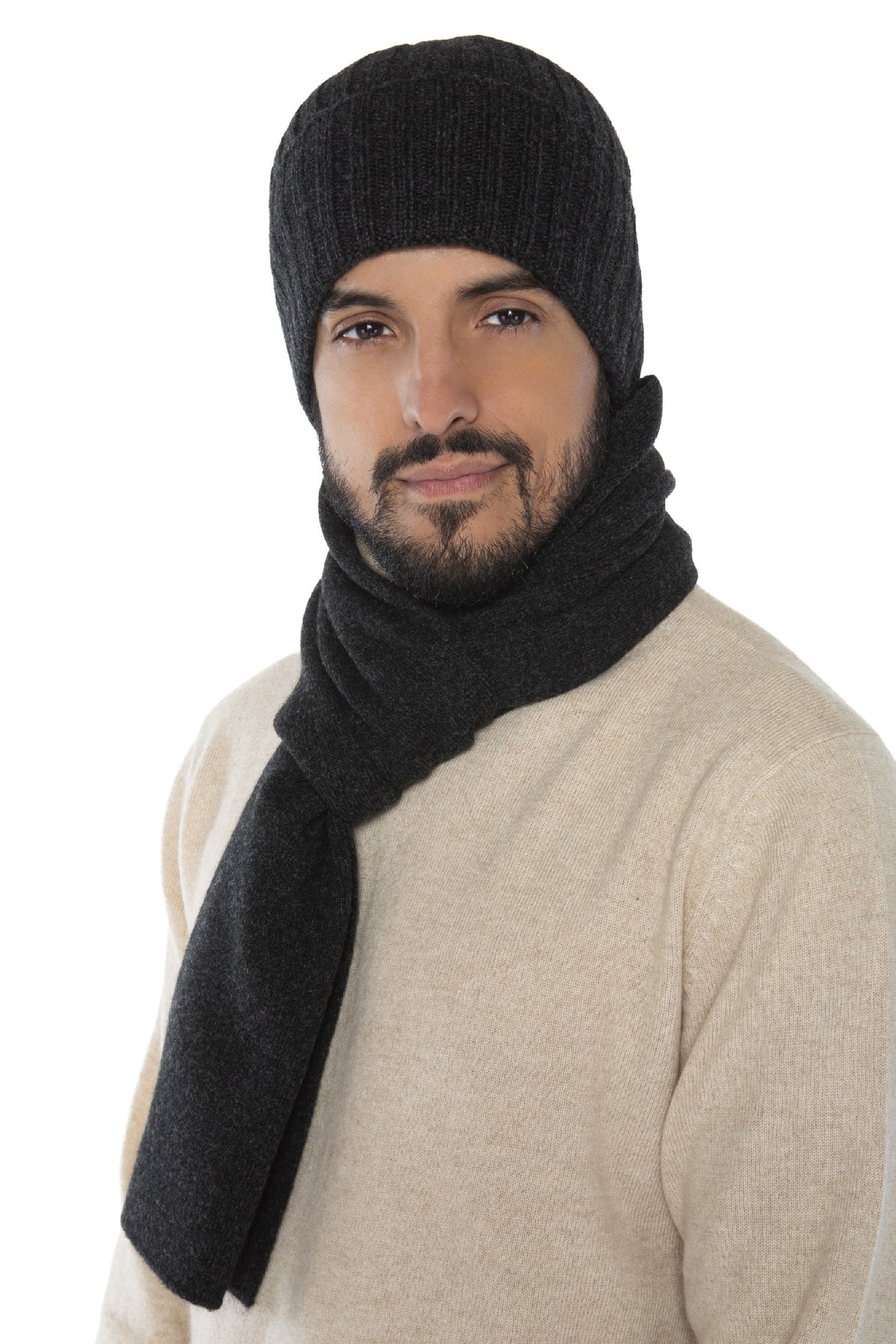 Geschenkset Bruno: Mütze, Handschuhe und Schal aus 100 % Kaschmir